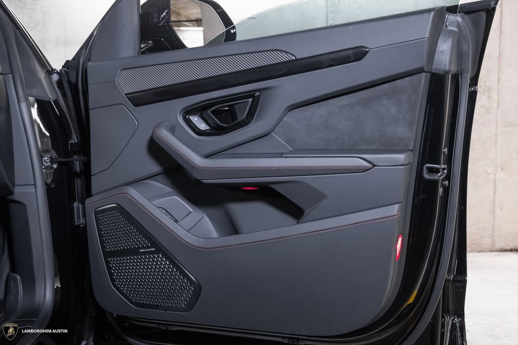 Used 2024 Lamborghini Urus S image 47