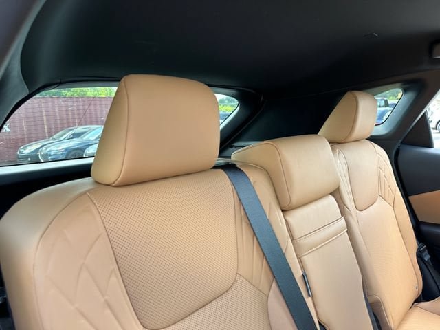 Used 2025 Lexus RX 350 Premium w/ Accessory Package (Z1) FWD image 33