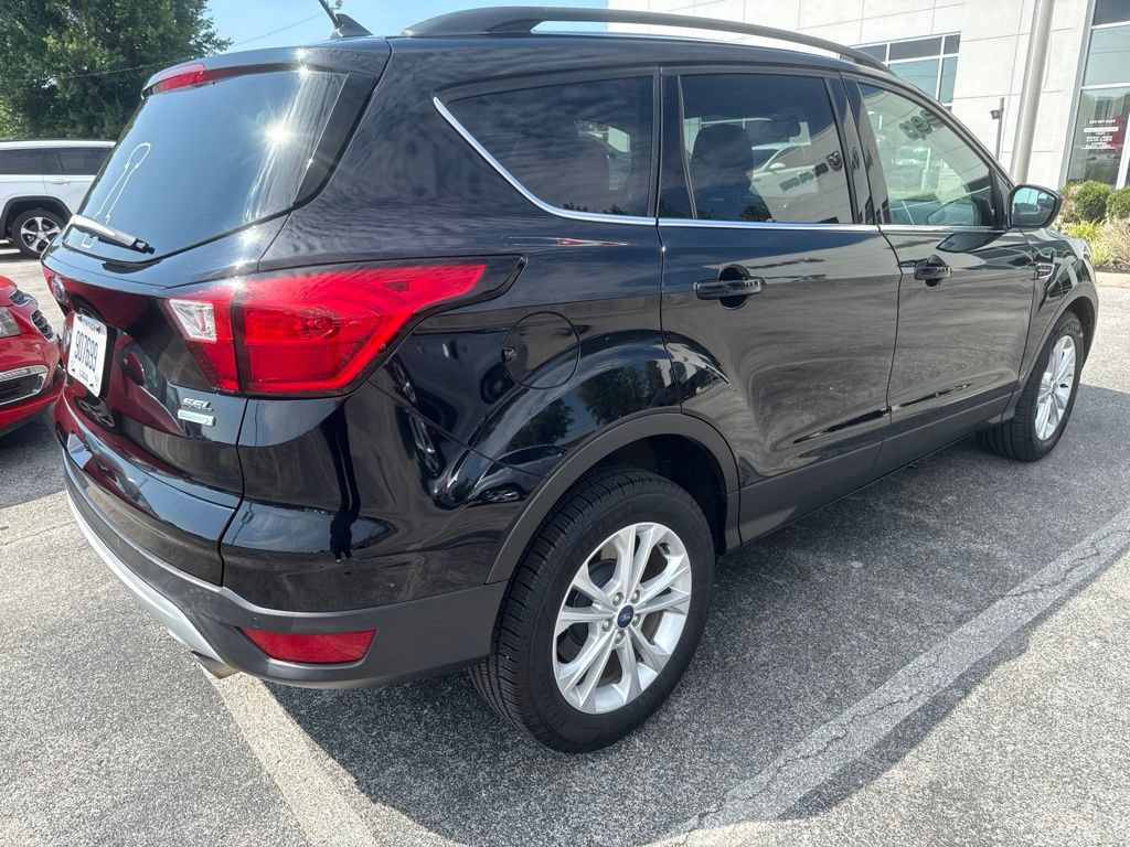 Used 2019 Ford Escape SEL FWD image 3