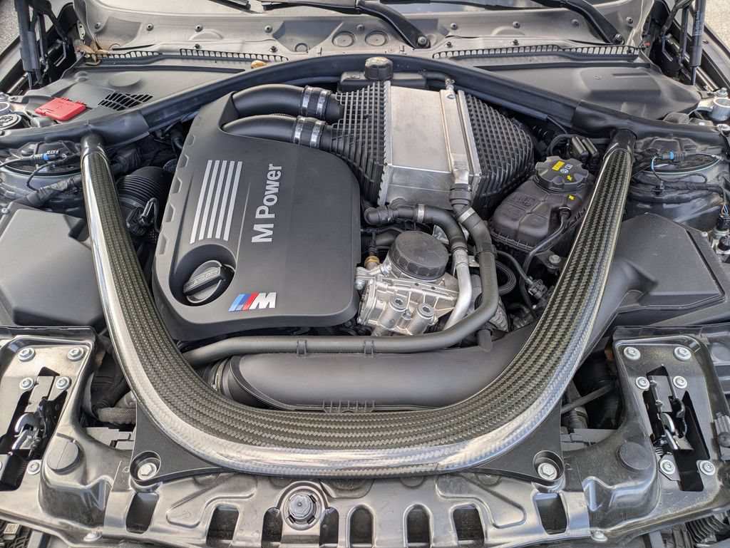 Used 2015 BMW M4 Convertible RWD image 10
