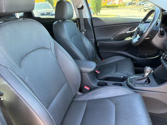 Used 2019 Hyundai Elantra GT w/ Style Package 02 FWD image 25