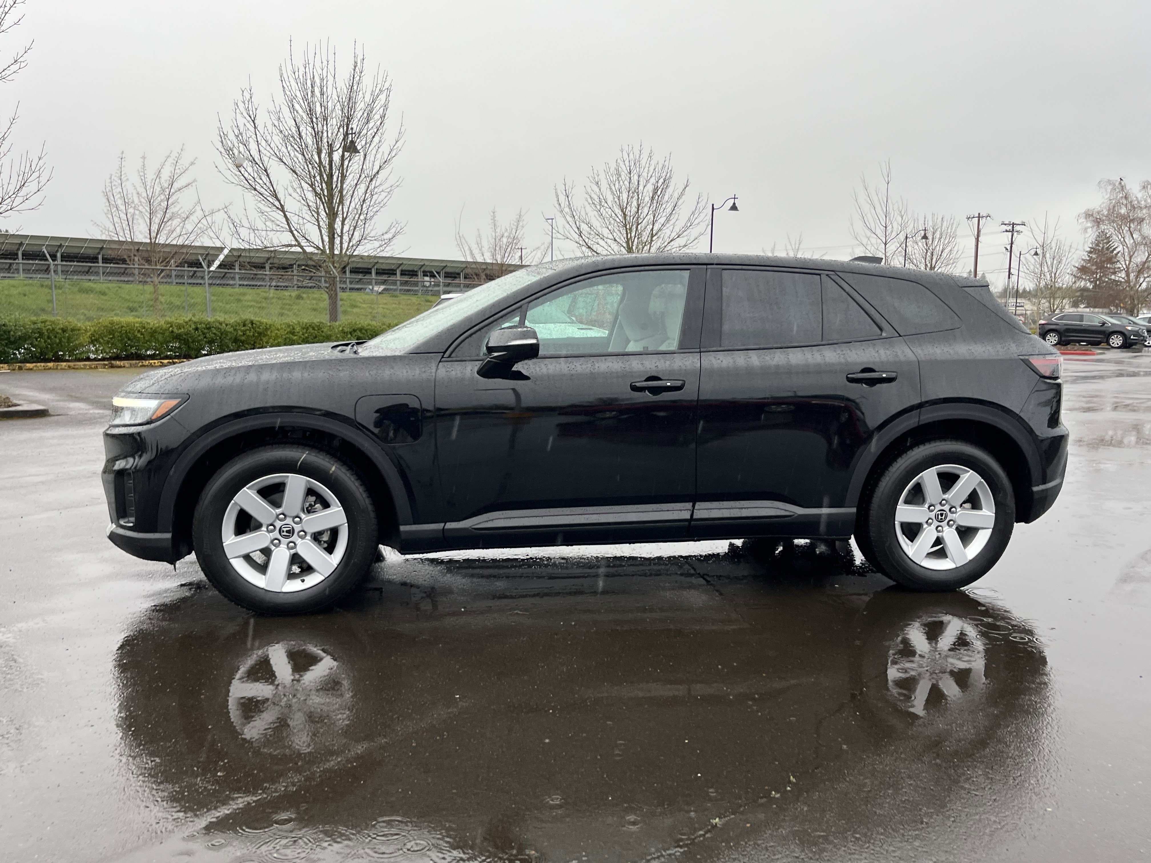 Used 2025 Honda Prologue EX image 2