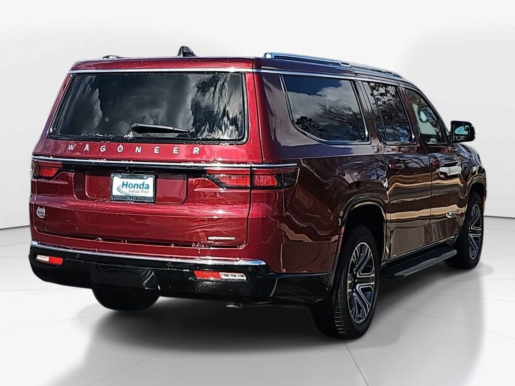 Used 2024 Jeep Wagoneer L Series II w/ Flexible Seating Group image 9