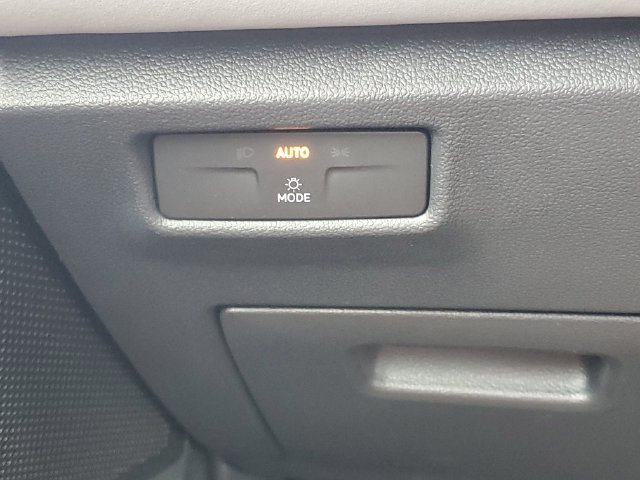 New 2026 Volkswagen Tiguan SE AWD/4WD image 19