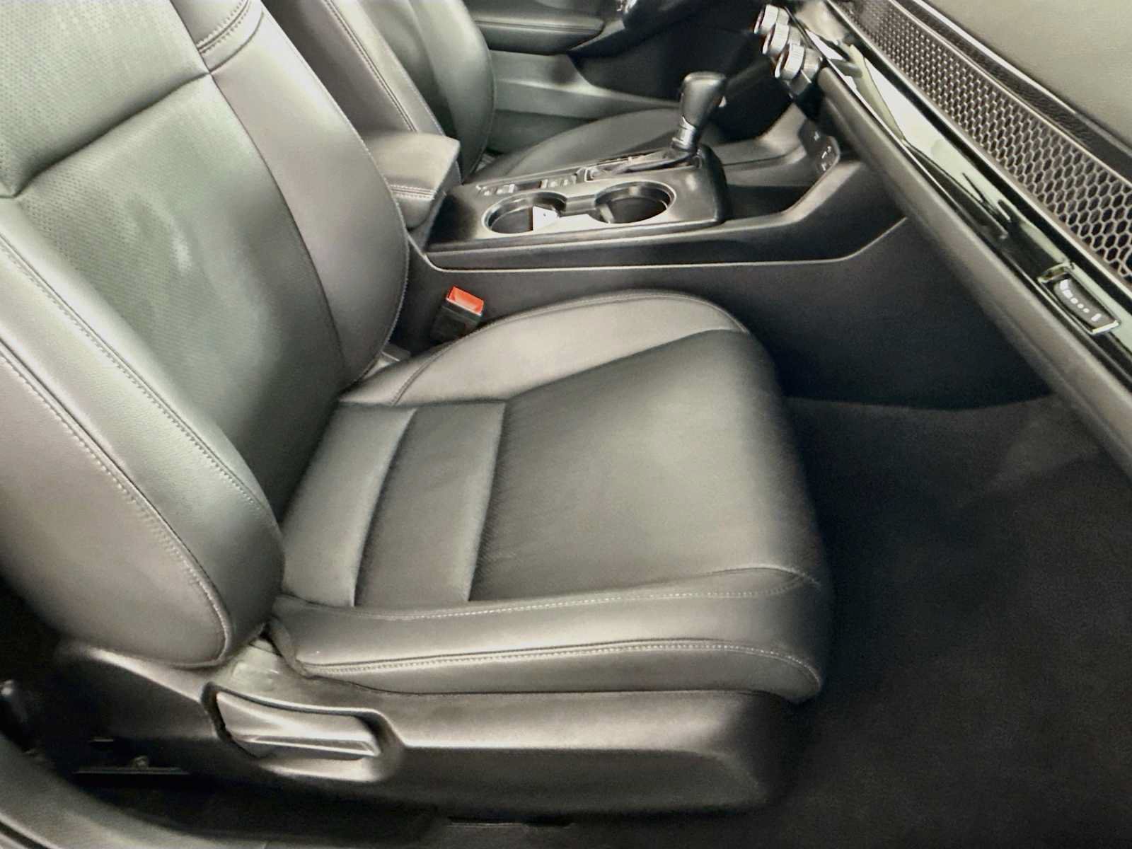Certified 2024 Honda Civic EX-L image 37