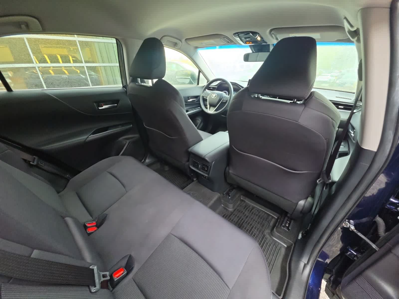 Used 2022 Toyota Venza LE AWD/4WD image 23