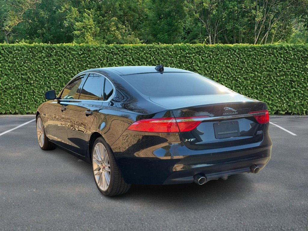 Used 2018 Jaguar XF Prestige image 4
