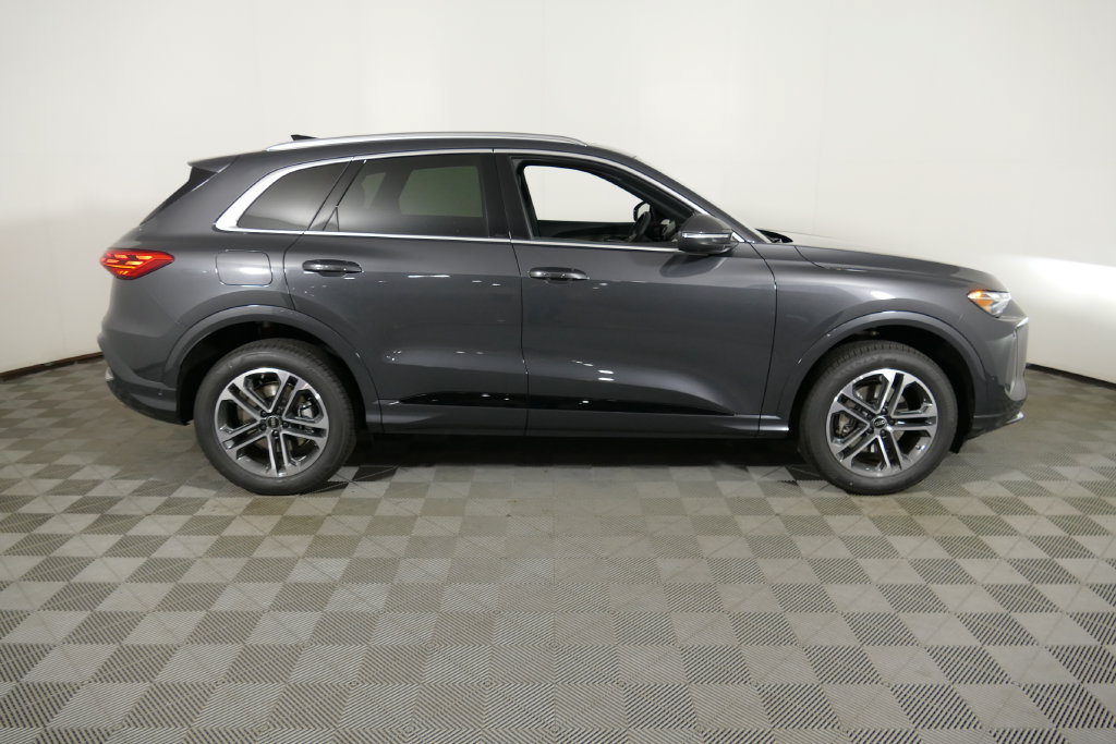 New 2026 Audi Q5 Premium AWD/4WD image 2