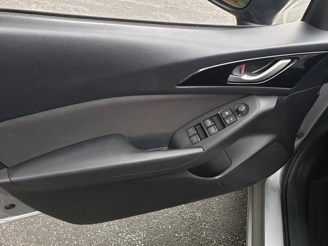 Used 2016 MAZDA MAZDA3 i Sport FWD image 10