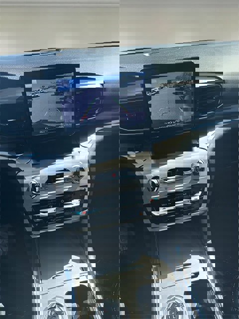 Used 2022 Ford Explorer XLT w/ Equipment Group 202A image 3