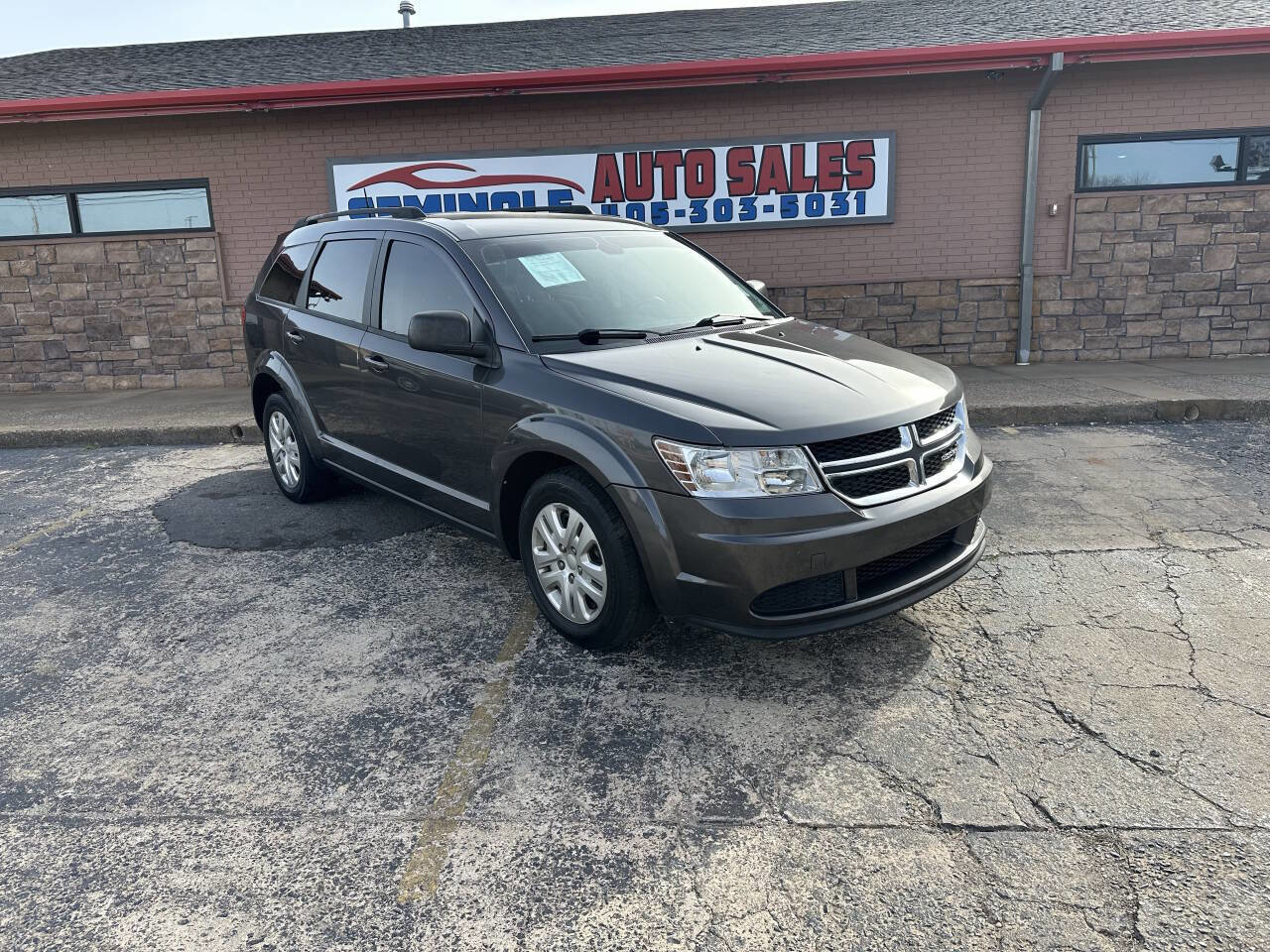 Used 2020 Dodge Journey SE FWD image 2