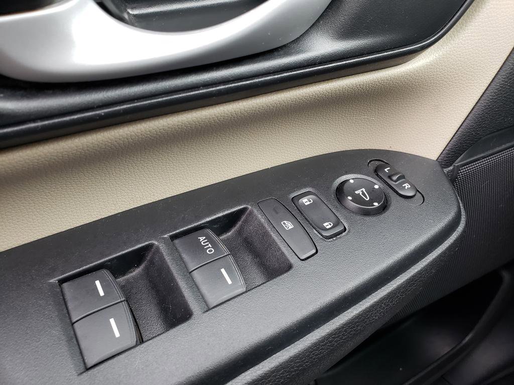 Used 2020 Honda CR-V LX image 19