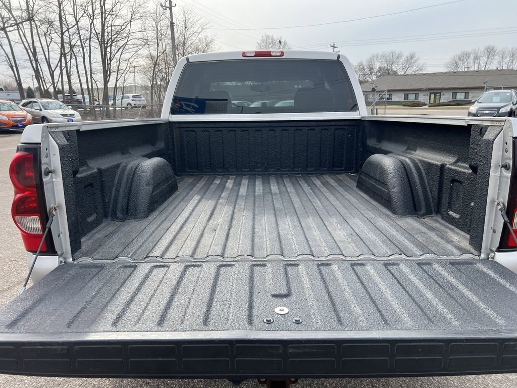 Used 2004 Chevrolet Silverado 1500 LS image 11
