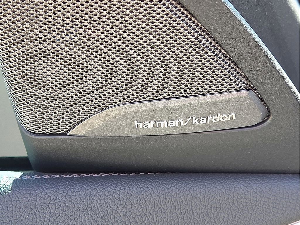 Used 2023 BMW X4 M40i w/ Shadowloine Package image 20