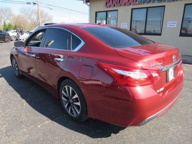 Used 2017 Nissan Altima 2.5 SV FWD image 5