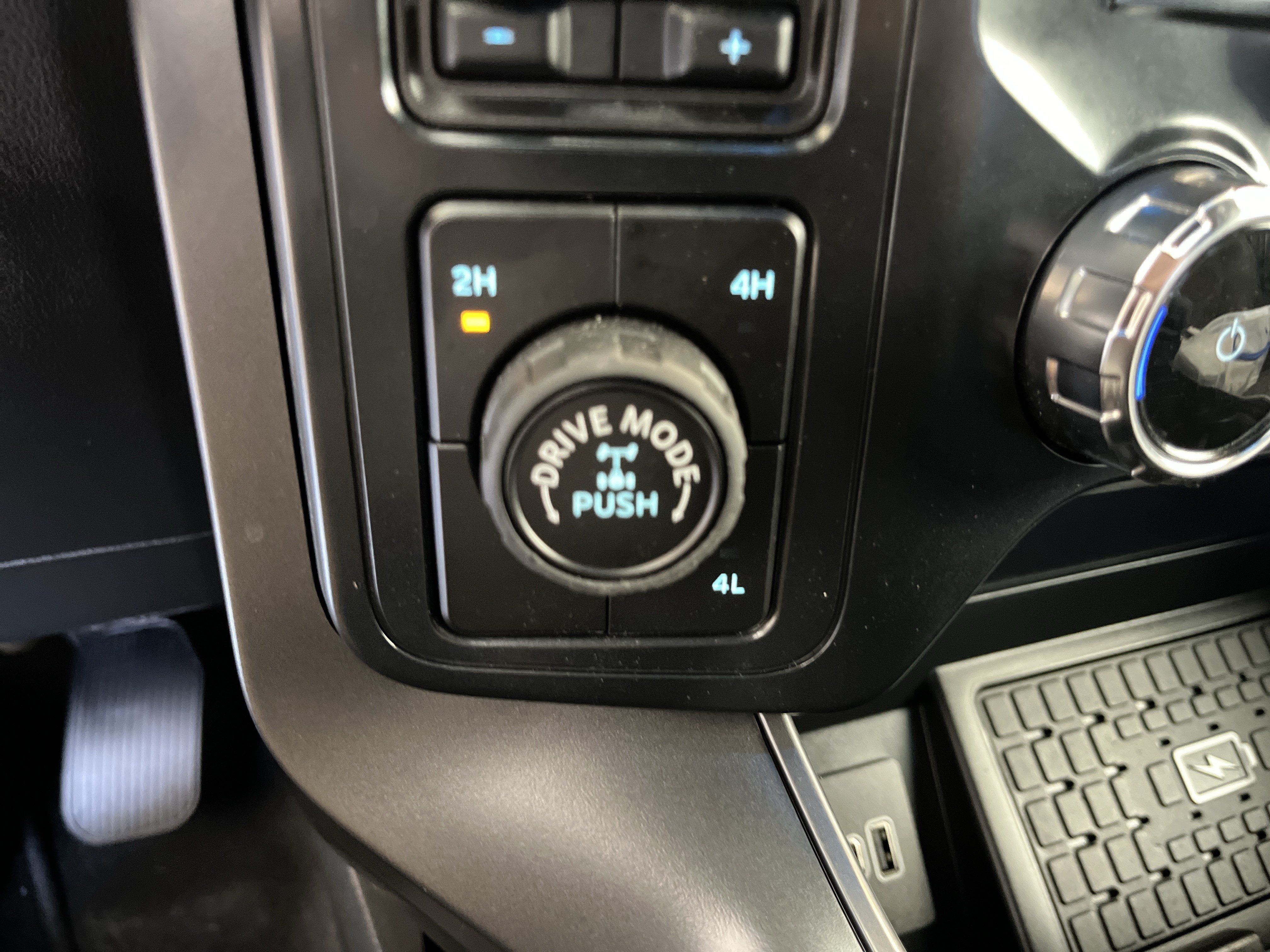 New 2025 Ford F150 Tremor w/ Bed Utility Package AWD/4WD image 20