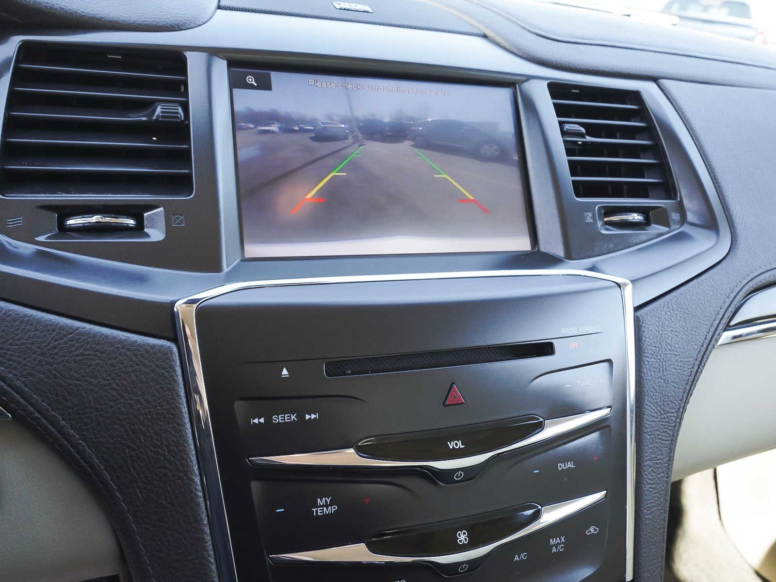 Used 2013 Lincoln MKS AWD image 28