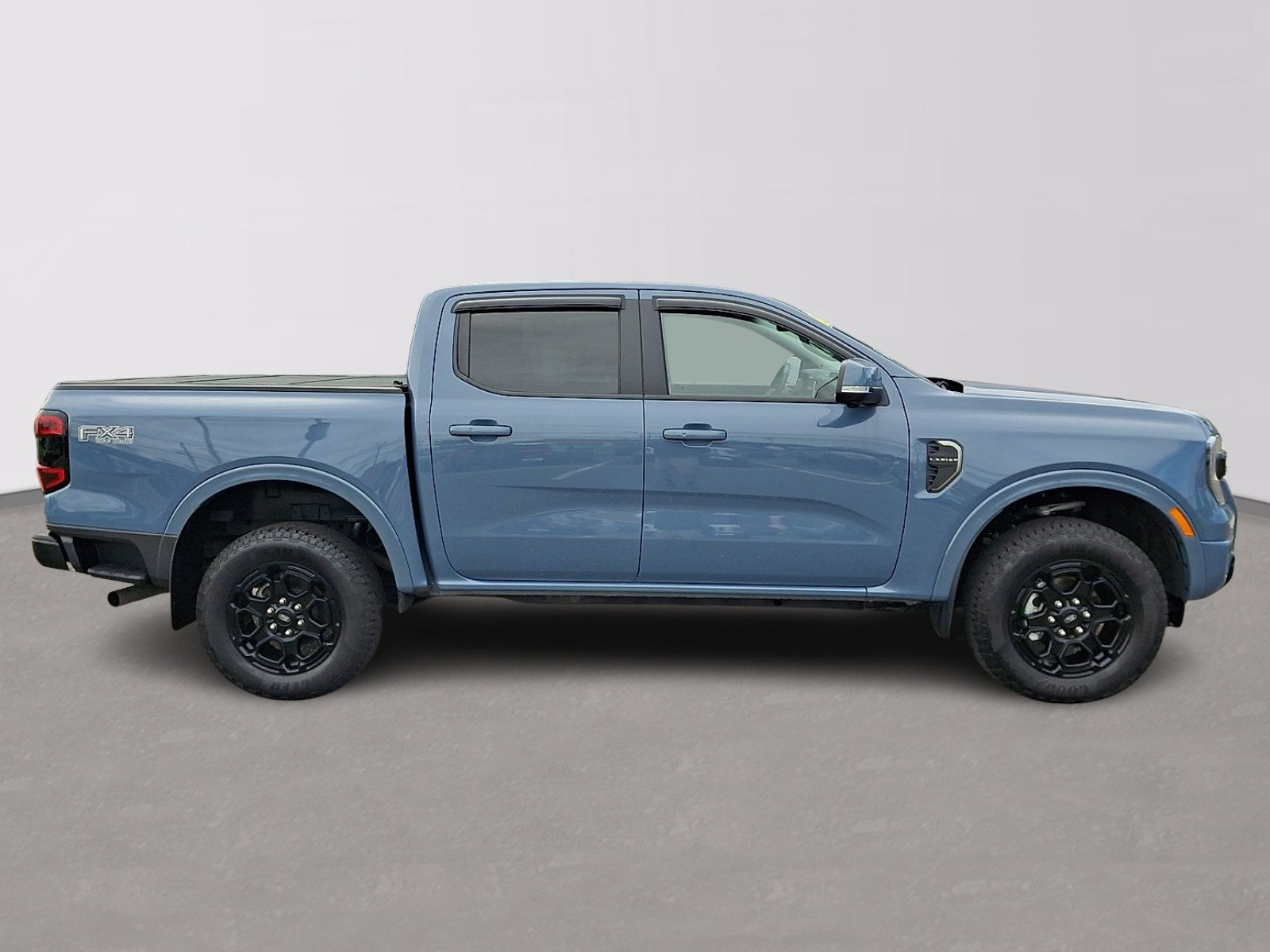 Used 2025 Ford Ranger Lariat w/ FX4 Off-Road Package AWD/4WD image 7