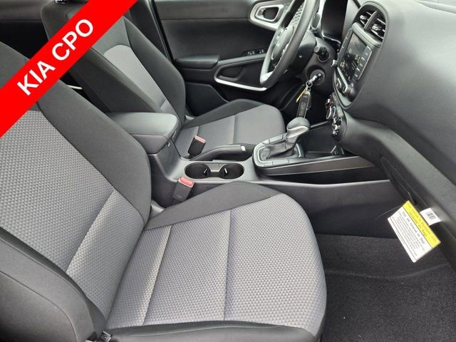 Certified 2025 Kia Soul LX w/ LX Technology Package FWD image 13