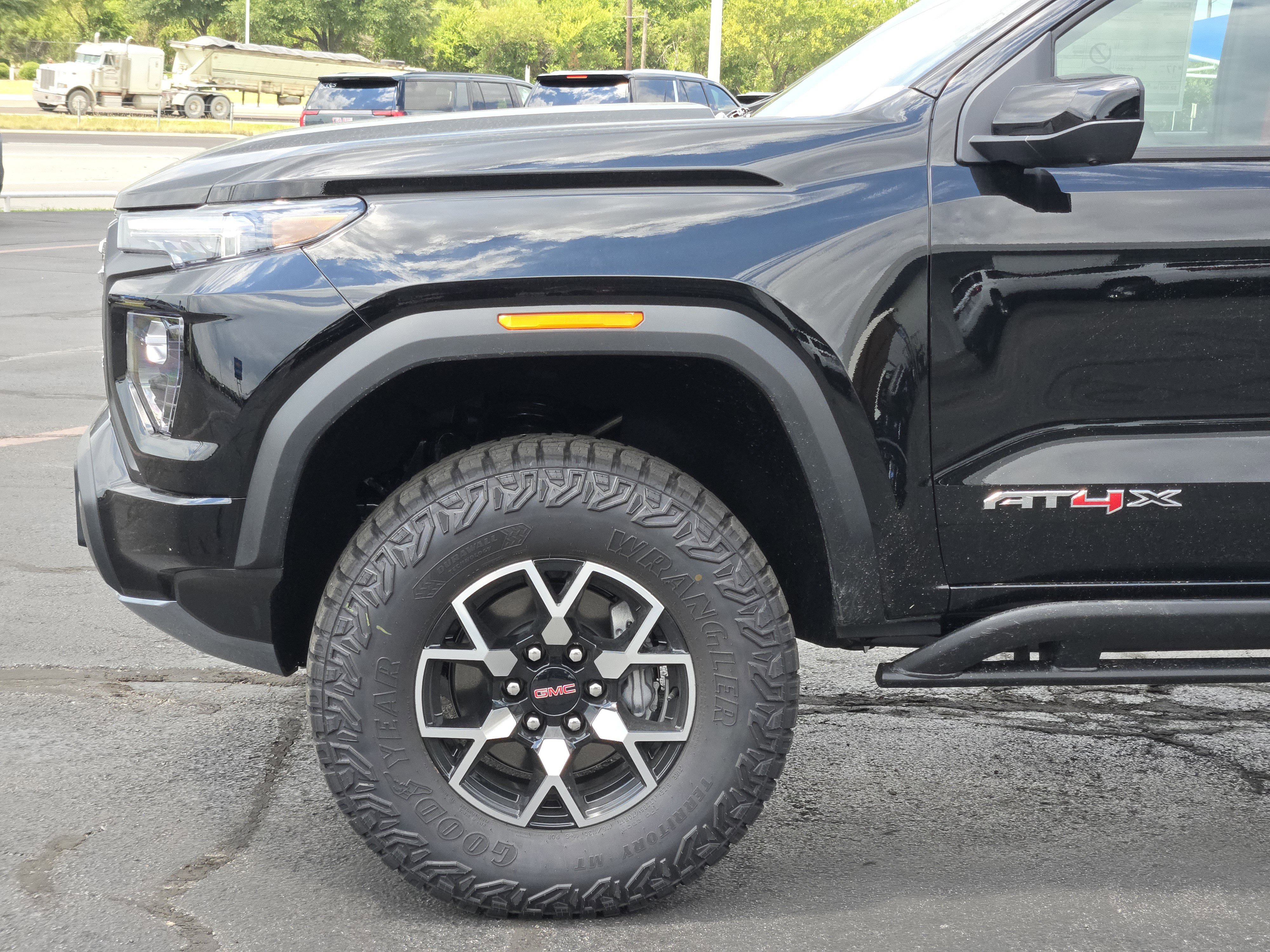New 2026 GMC Canyon AT4X AWD/4WD image 5
