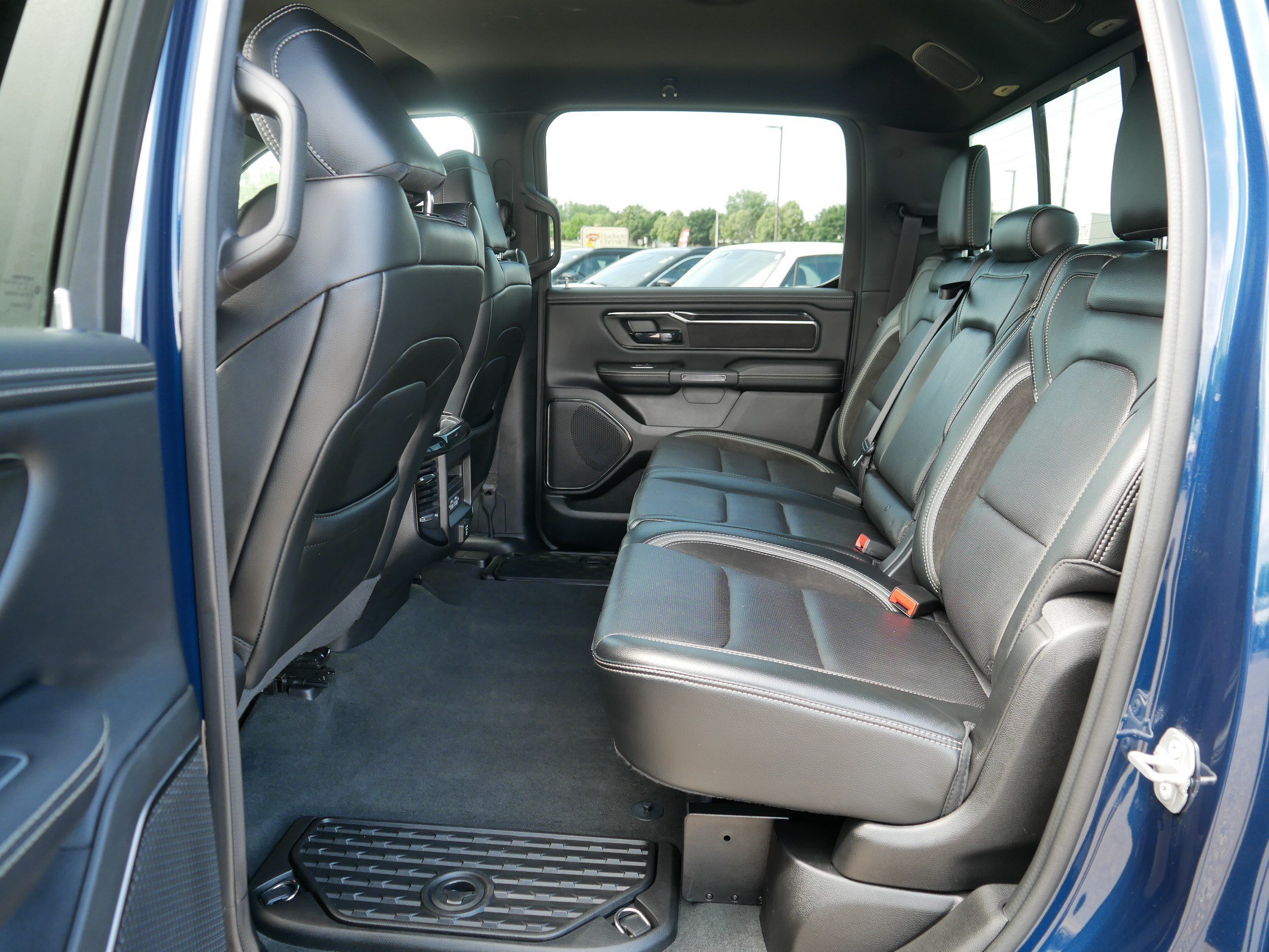 Used 2022 RAM 1500 Laramie w/ G/T Package AWD/4WD image 35