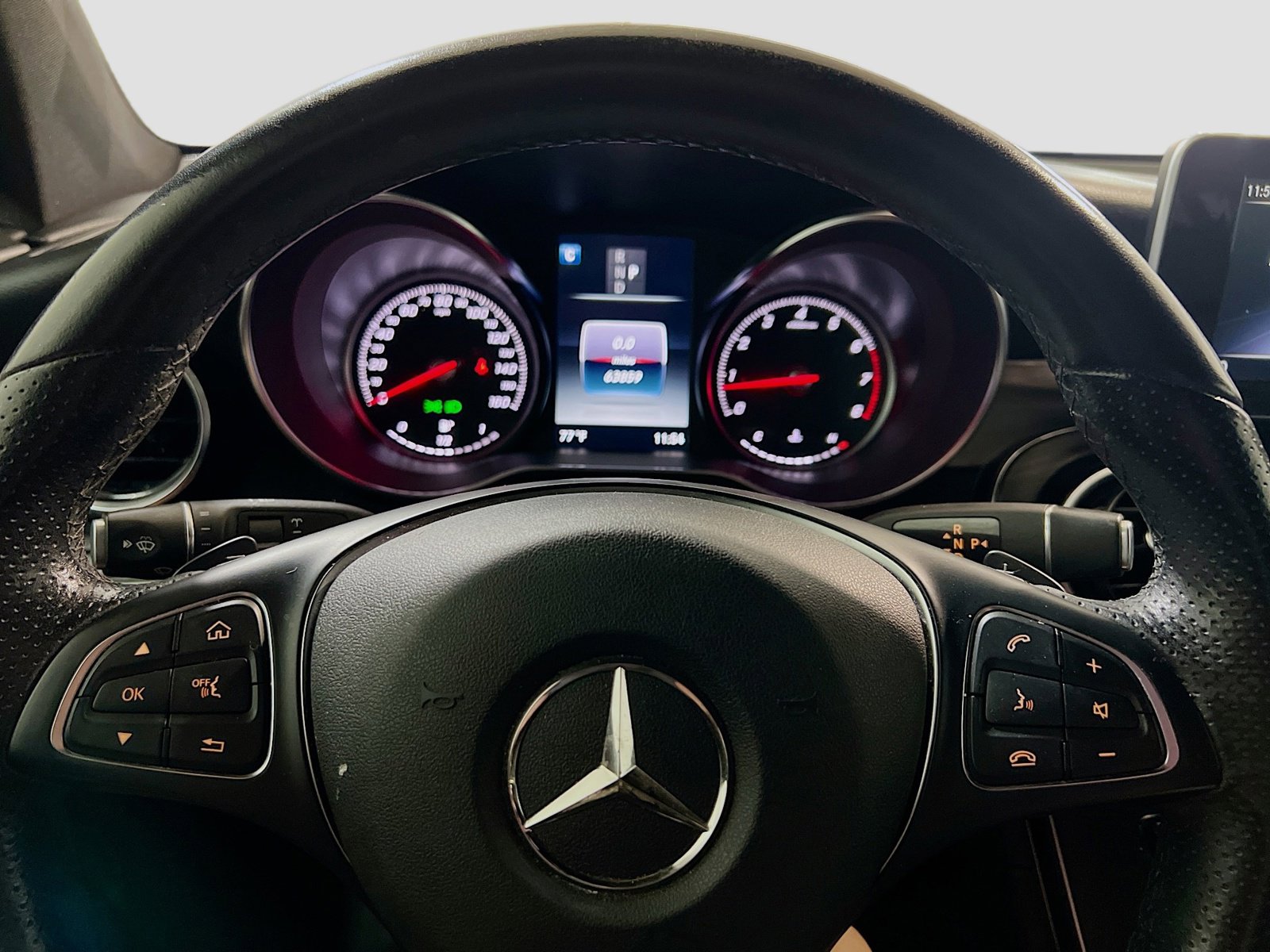 Used 2019 Mercedes-Benz GLC 300 4MATIC image 12