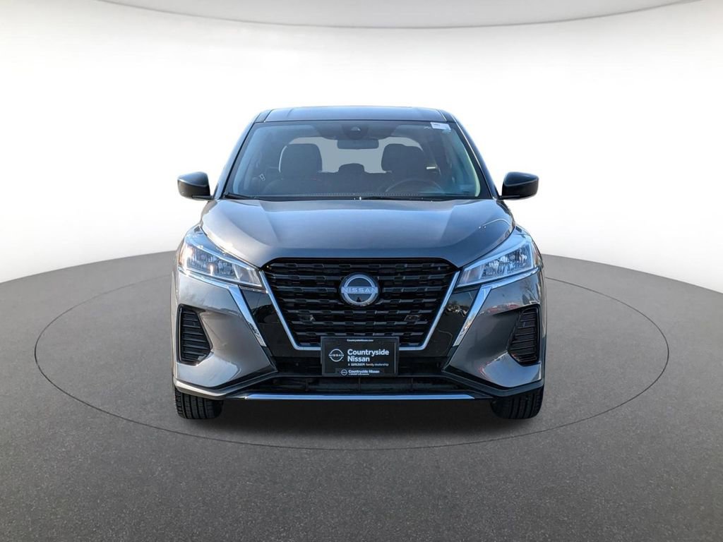 Used 2024 Nissan Kicks S image 2