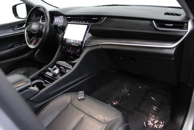Used 2021 Jeep Grand Cherokee L Limited AWD/4WD image 25