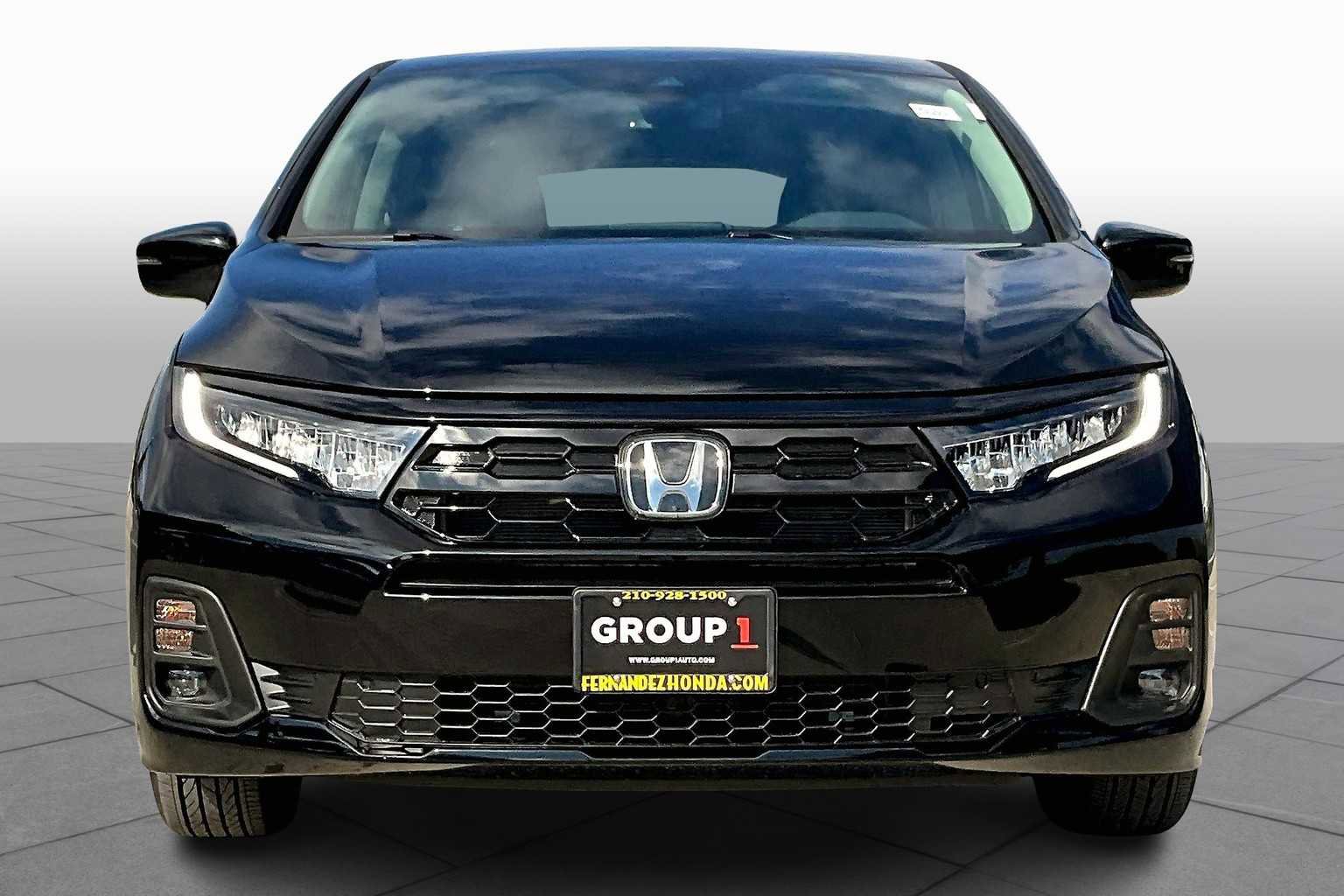 New 2026 Honda Odyssey Touring image 3