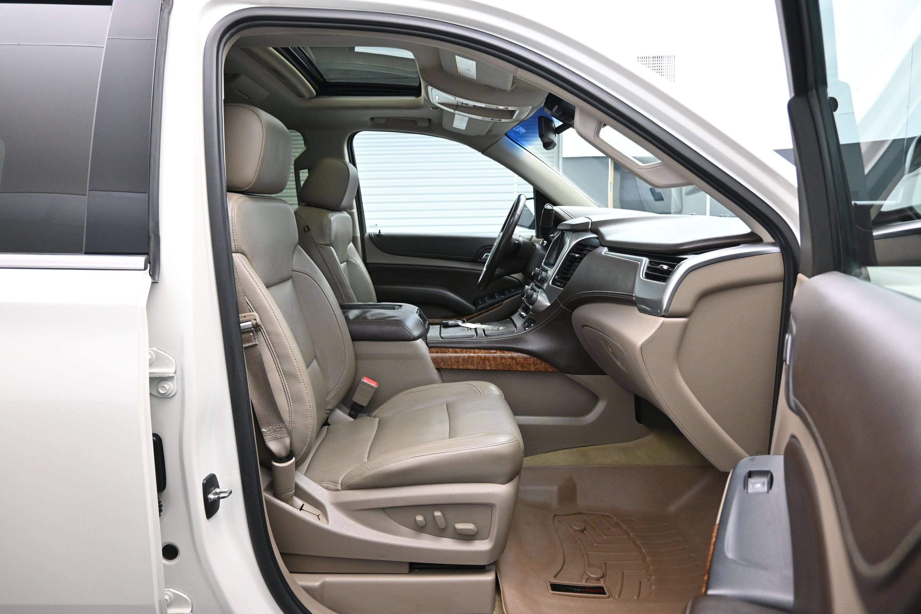 Used 2015 Chevrolet Suburban LTZ AWD/4WD image 13