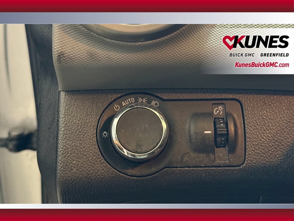Used 2015 Chevrolet Sonic LT FWD image 9