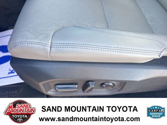 Used 2025 Toyota Tundra Limited AWD/4WD image 15