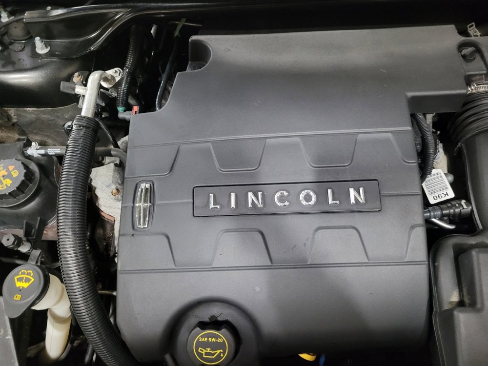 Used 2015 Lincoln MKS AWD w/ Equipment Group 101A image 30