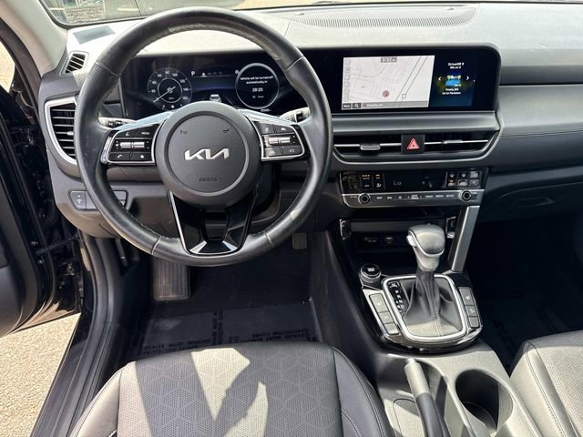 Used 2024 Kia Seltos EX FWD image 14