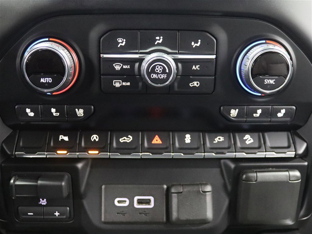 Used 2019 Chevrolet Silverado 1500 LTZ w/ LTZ Plus Package AWD/4WD image 27