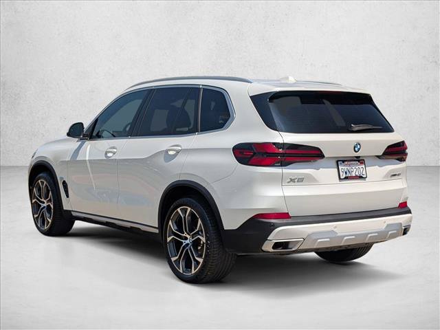 Certified 2026 BMW X5 sDrive40i w/ Parking Assistance Package RWD image 8