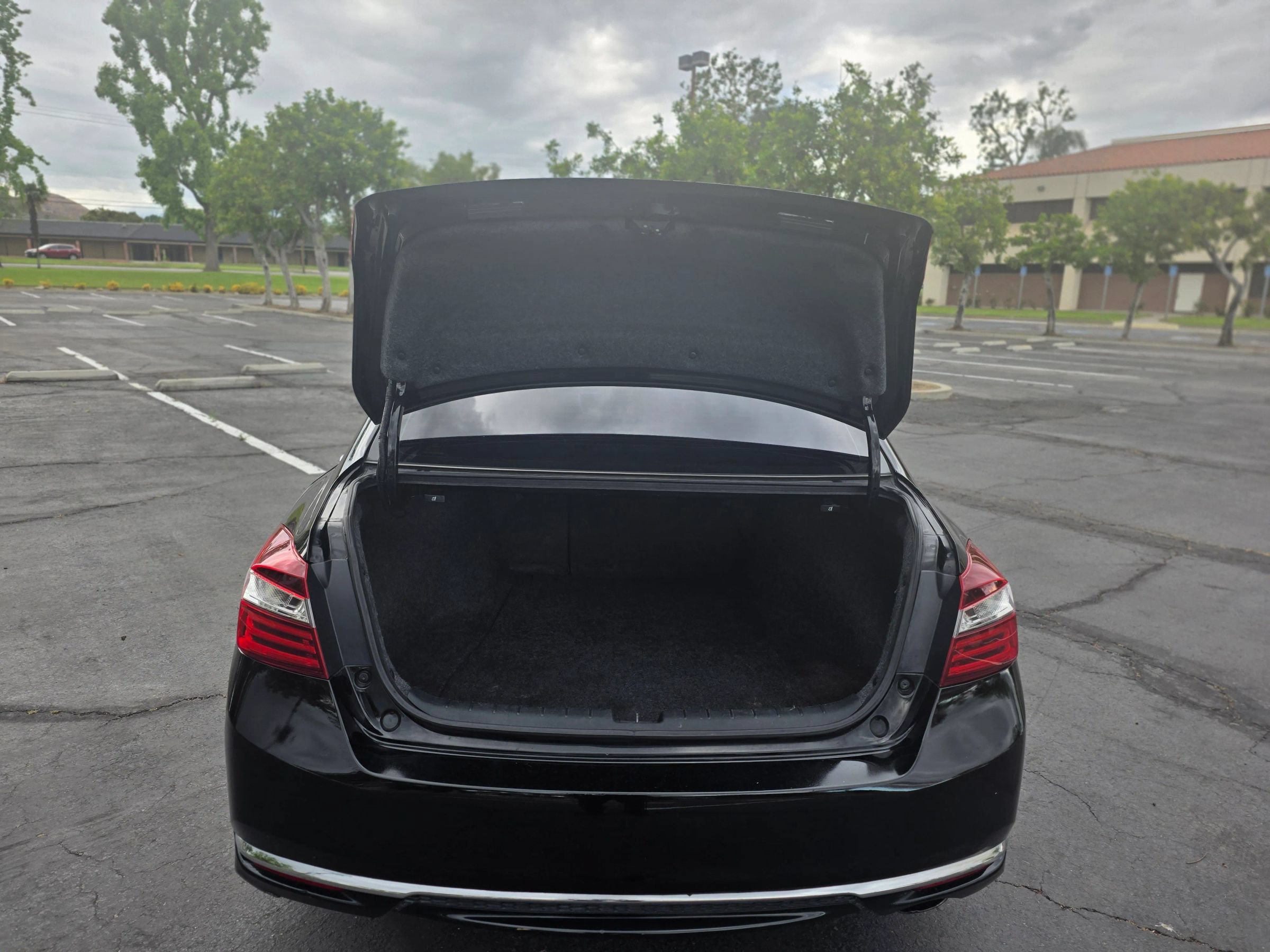 Used 2017 Honda Accord EX-L image 13