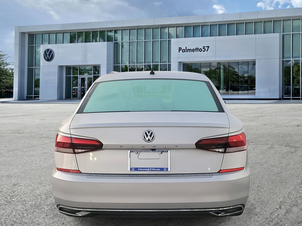 Used 2021 Volkswagen Passat 2.0T SE image 5