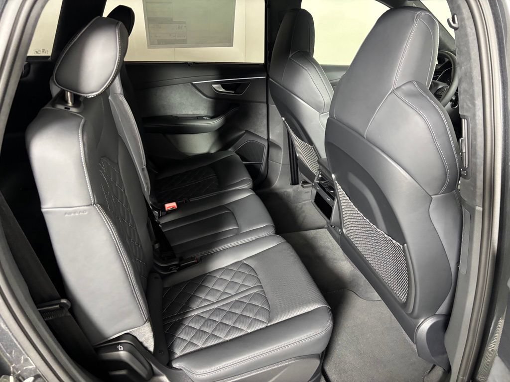 New 2026 Audi SQ7 Prestige AWD/4WD image 12