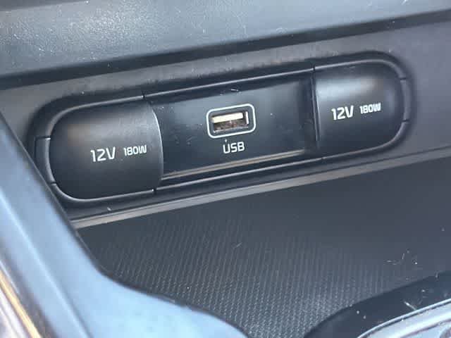 Used 2023 Kia Soul LX w/ LX Technology Package FWD image 22