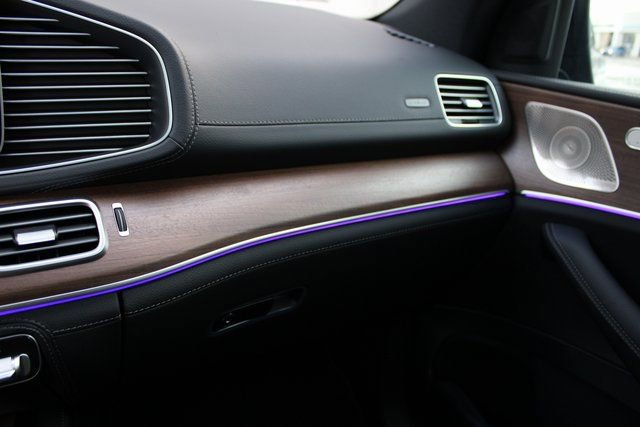 New 2026 Mercedes-Benz GLS 580 4MATIC image 32