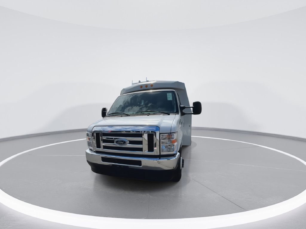 New 2025 Ford E-350 and Econoline 350 Super Duty w/ Power Equipment Group RWD image 3