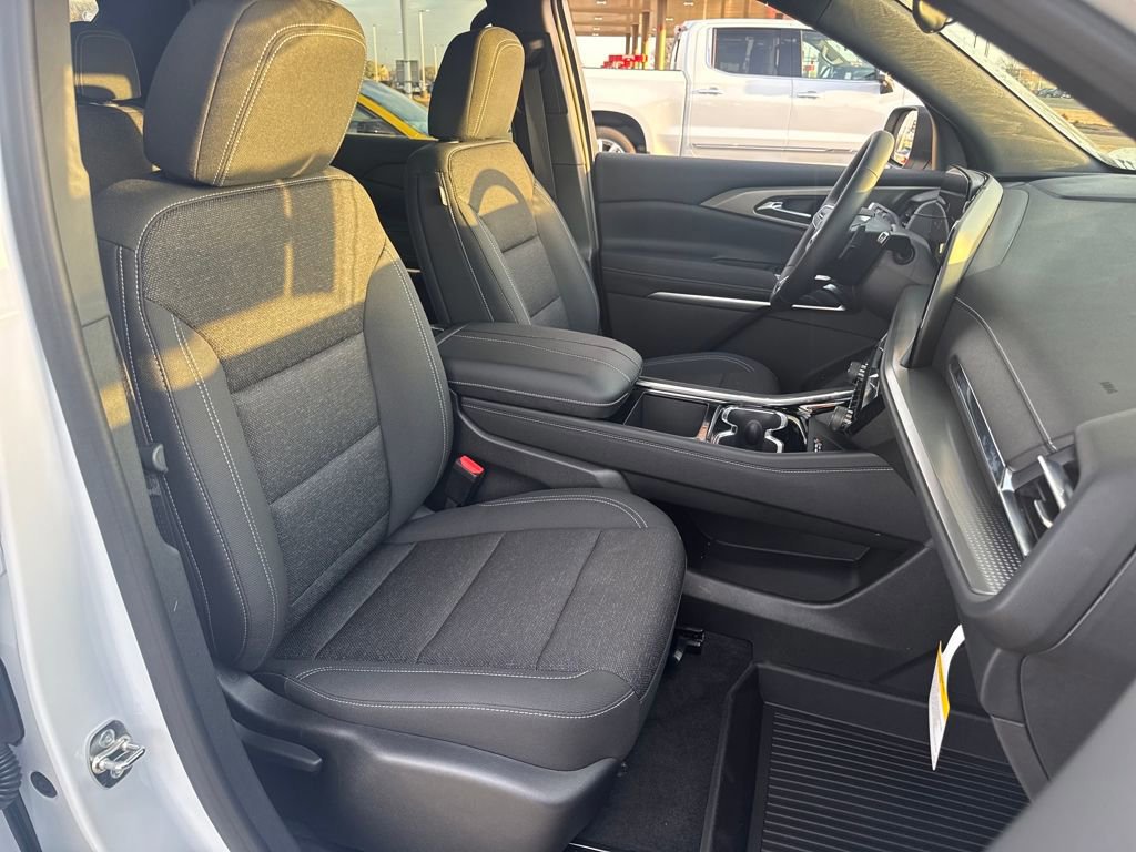 New 2026 Chevrolet Traverse LT w/ Midnight/Sport Edition image 13