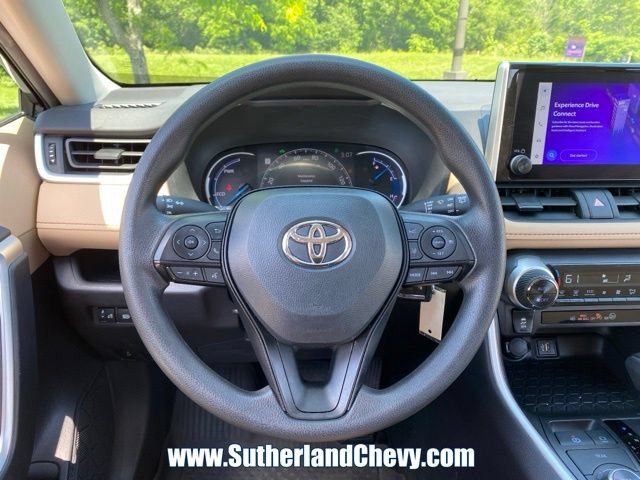 Used 2025 Toyota RAV4 LE AWD/4WD image 19