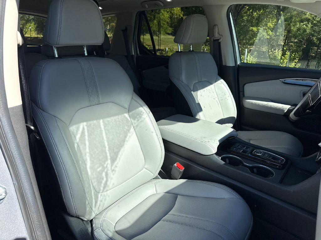 Used 2025 Honda Pilot Touring image 35