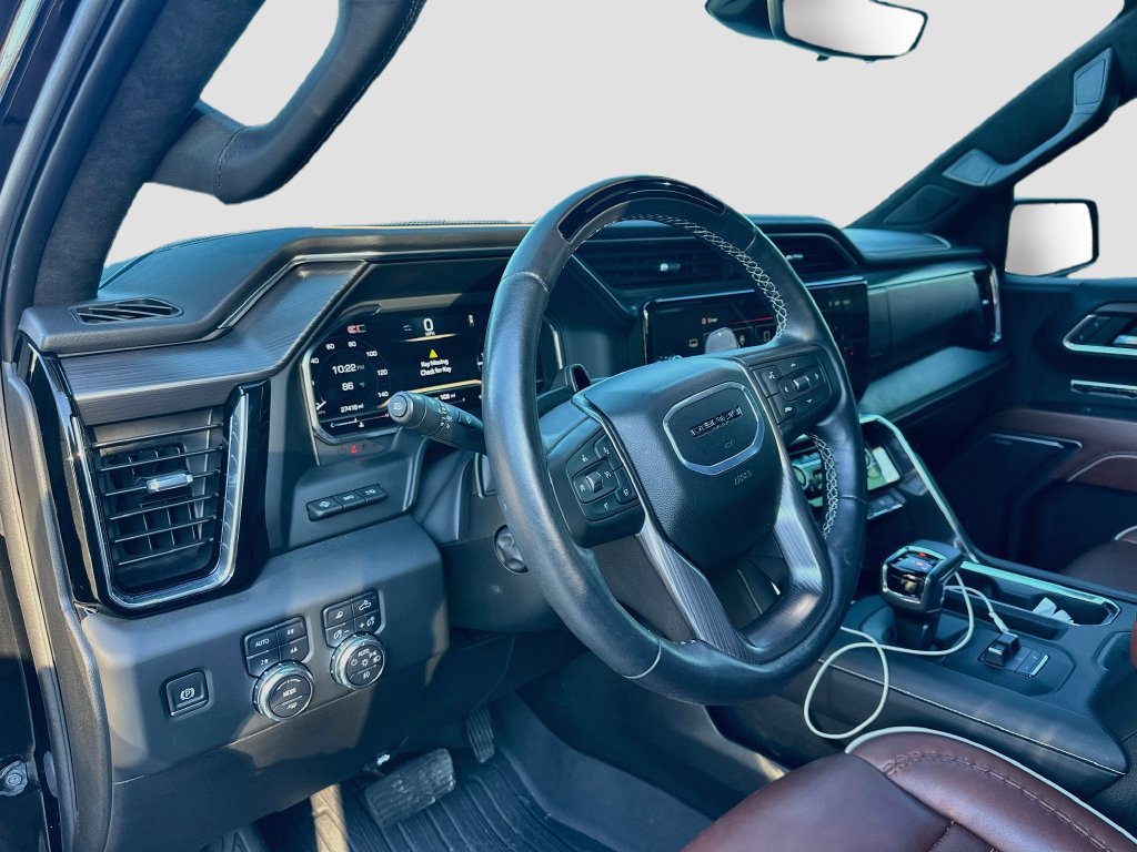 Used 2024 GMC Sierra 1500 Denali Ultimate AWD/4WD image 9