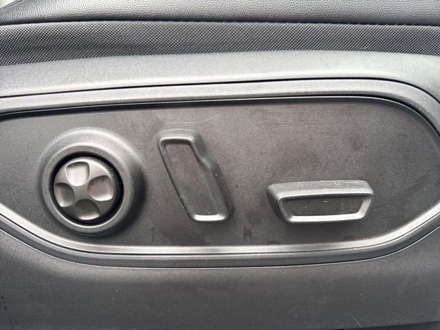 Used 2022 Jeep Grand Cherokee Limited image 16