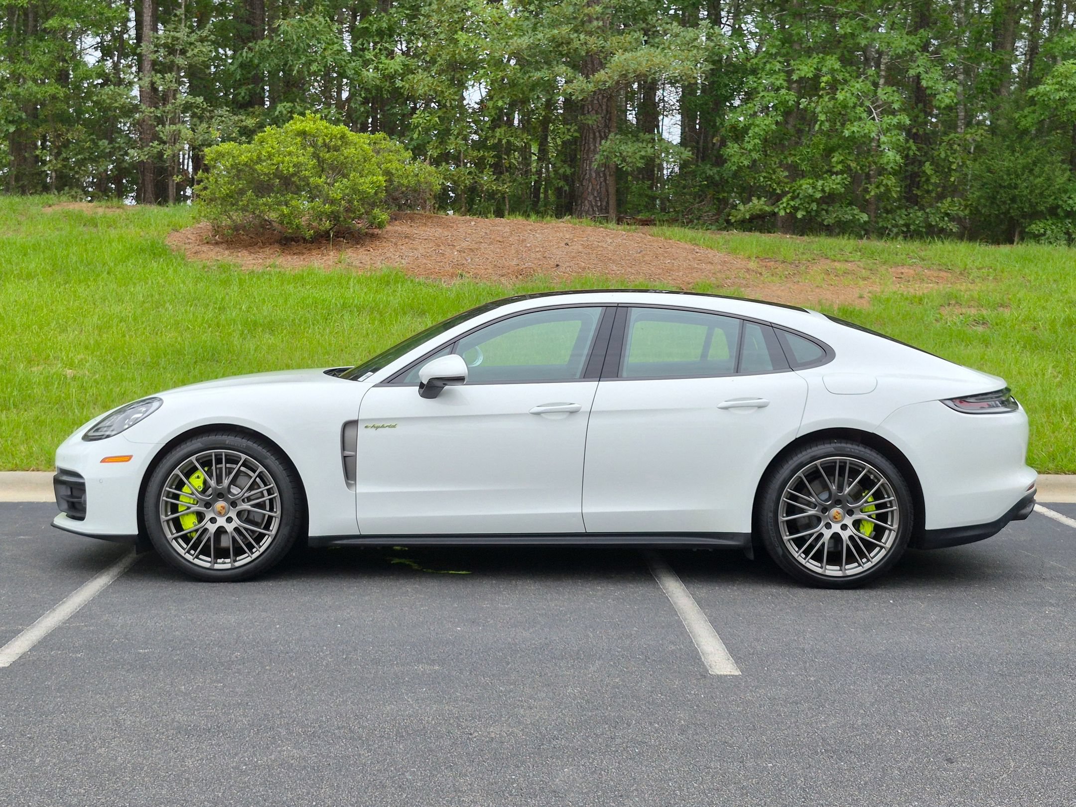 Certified 2023 Porsche Panamera 4 Platinum Edition w/ Assistance Package AWD/4WD image 2