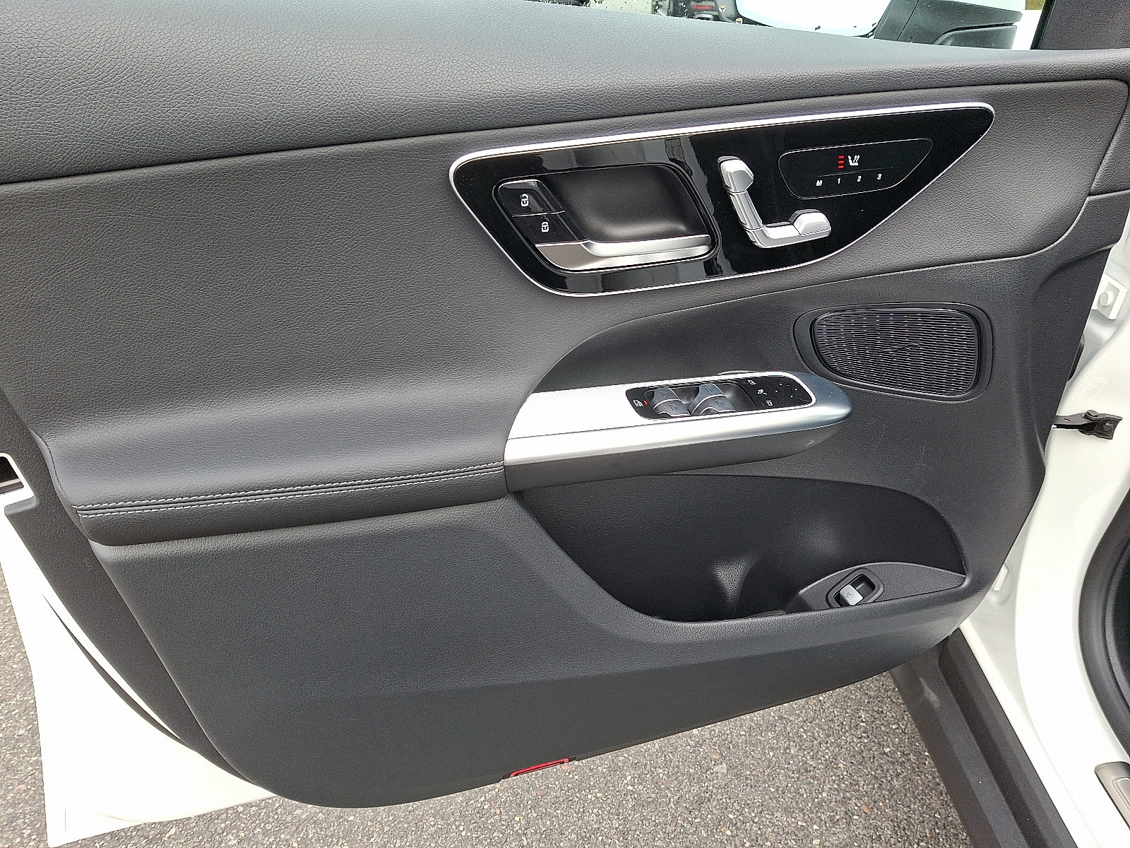 Used 2026 Mercedes-Benz GLC 300 4MATIC image 7