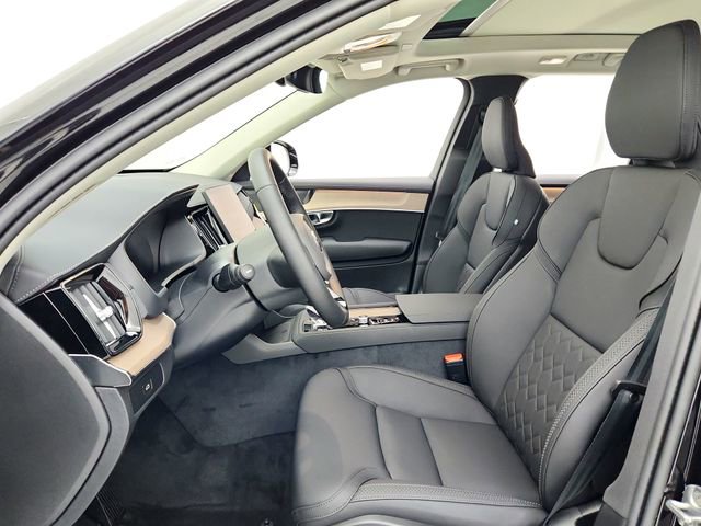 New 2026 Volvo XC90 B6 Plus w/ Protection Package Premier image 17
